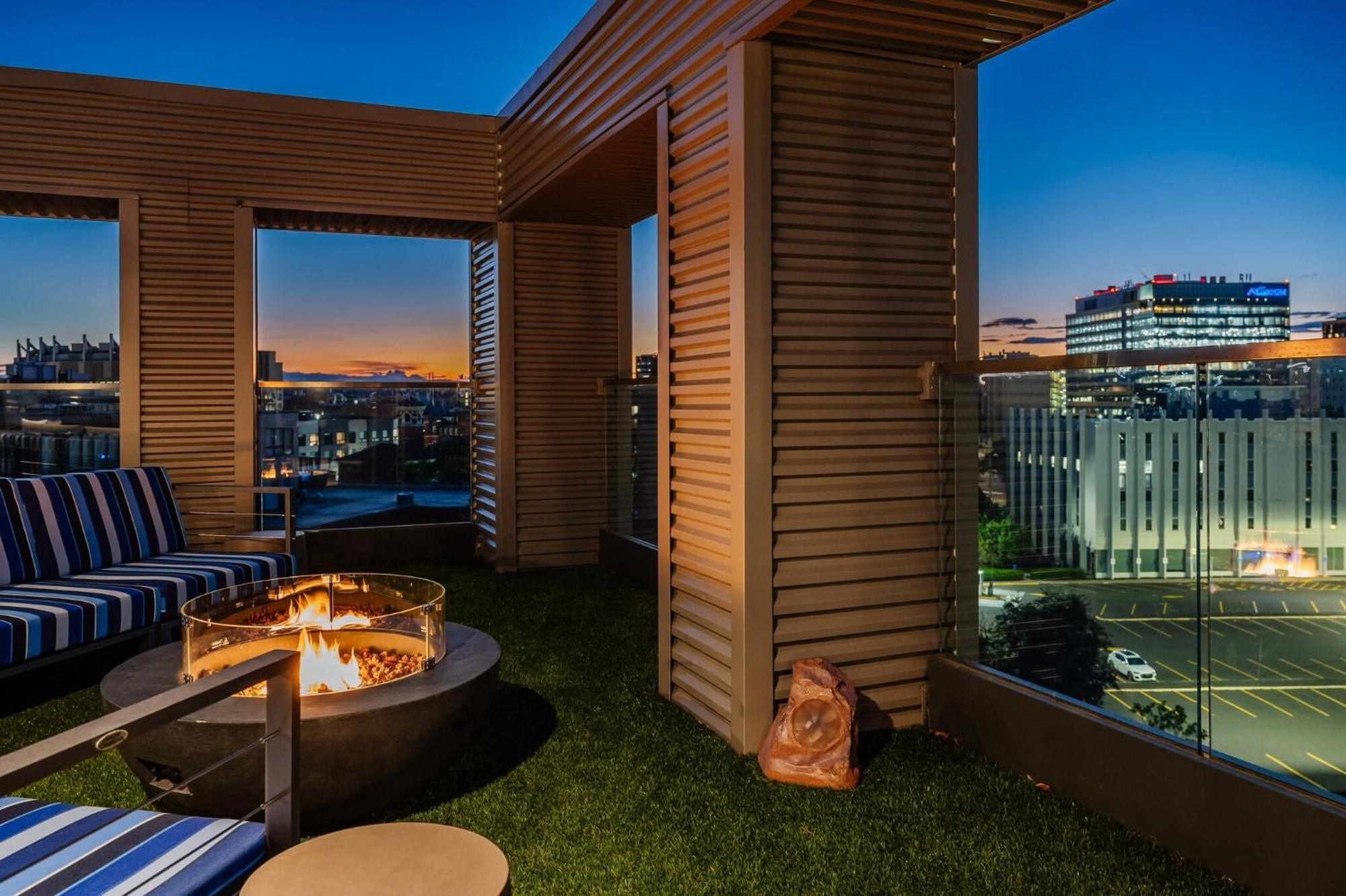 Luxury Apartments By Hyatus At Pierpont New Haven Extérieur photo